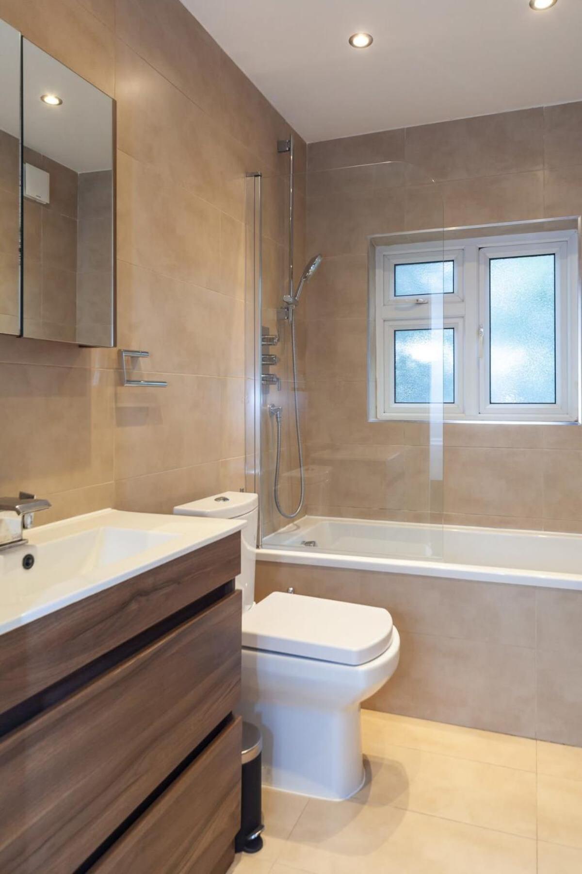 Spacious 2 Bedroom Maisonette In Stratford London Luaran gambar